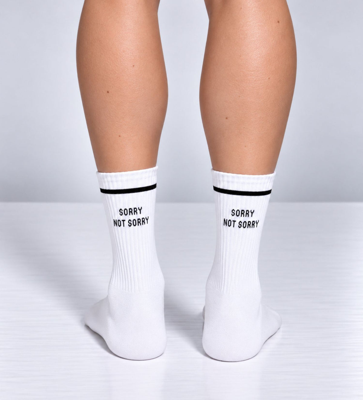 SORRY NOT SORRY SOCKEN