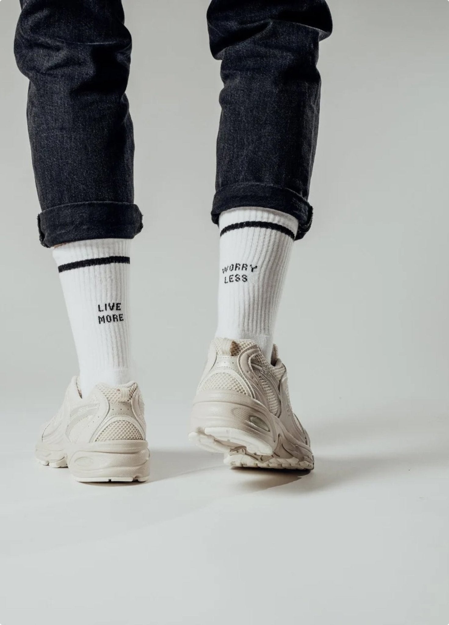 LIVE MORE, WORRY LESS Socken - NBDC