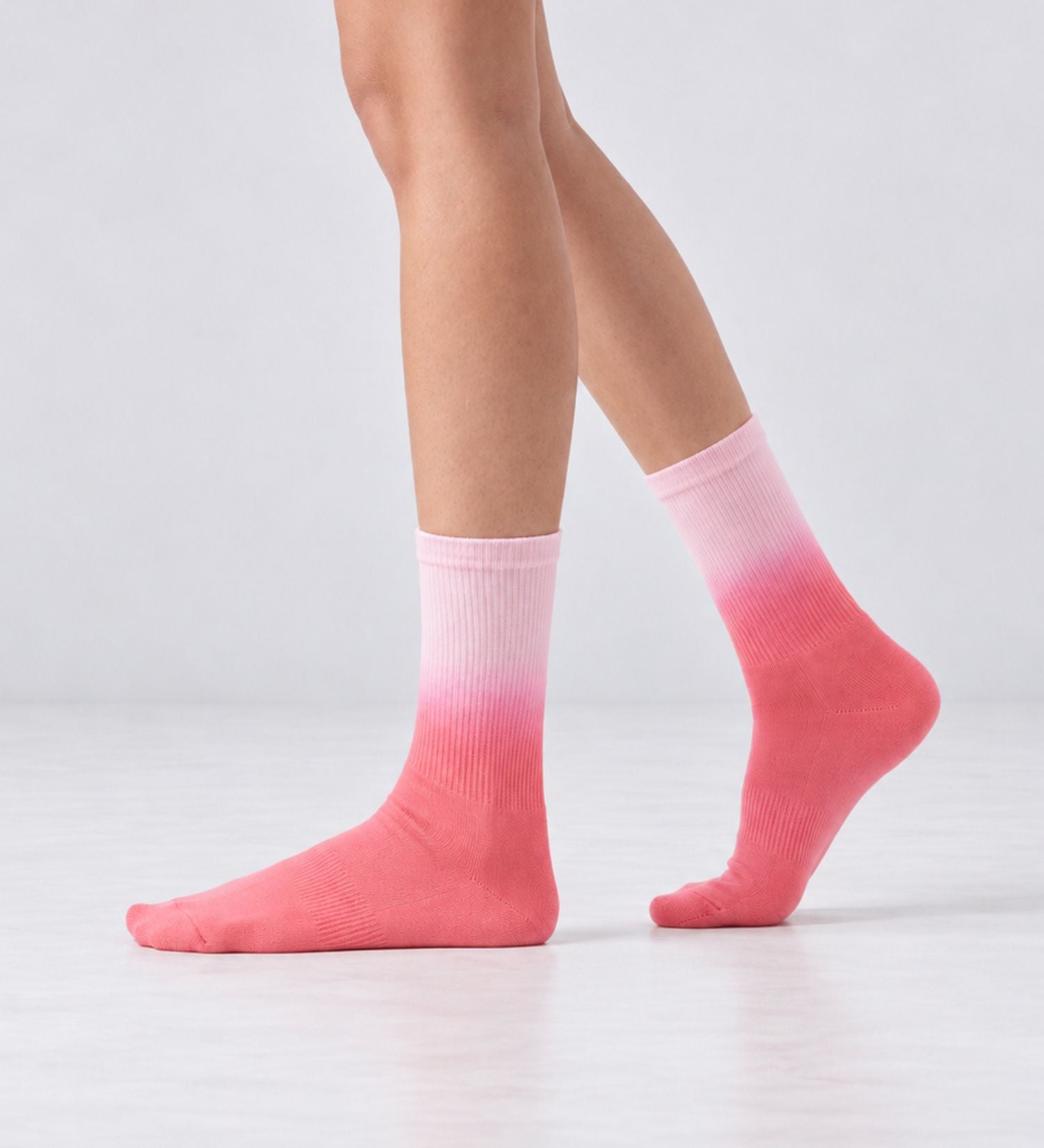 GRADIENT STRAWBERRY ICE SOCKEN second image